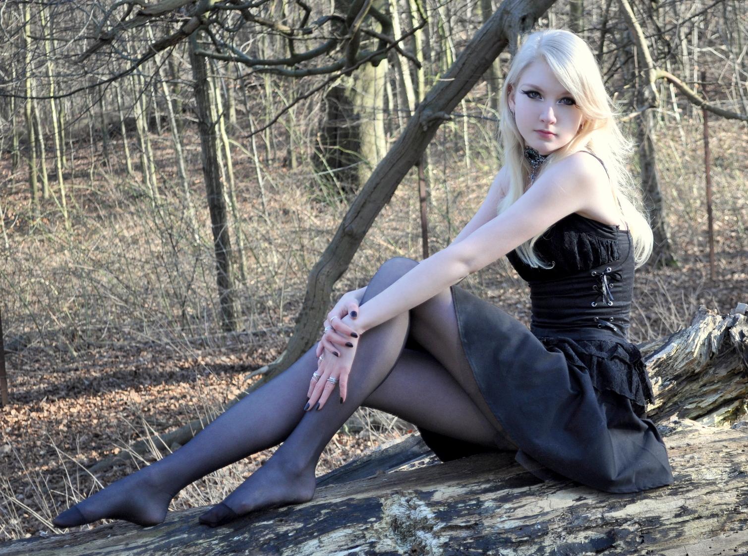 Blonde Gothic Girl wearing Black Sheer Pantyhose and Black Short Dress